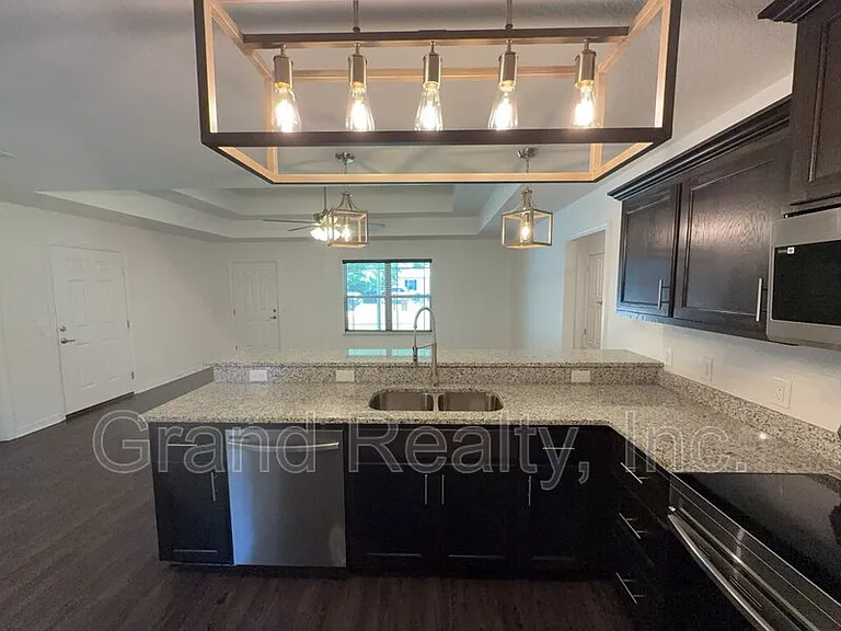 6217 Fox Run St — Photo 6