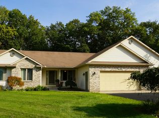 2480 Springside Dr, Lowell, MI 49331
