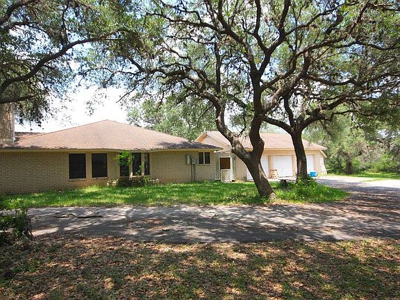 4th image of 5600 Valley Oaks Dr