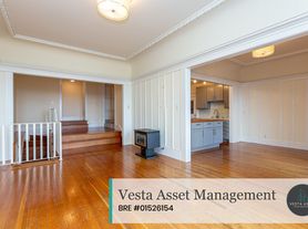 301-303 Corbett Avenue, 301