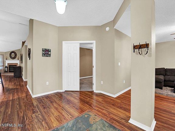 4th image of 3241 SILVERADO Circle