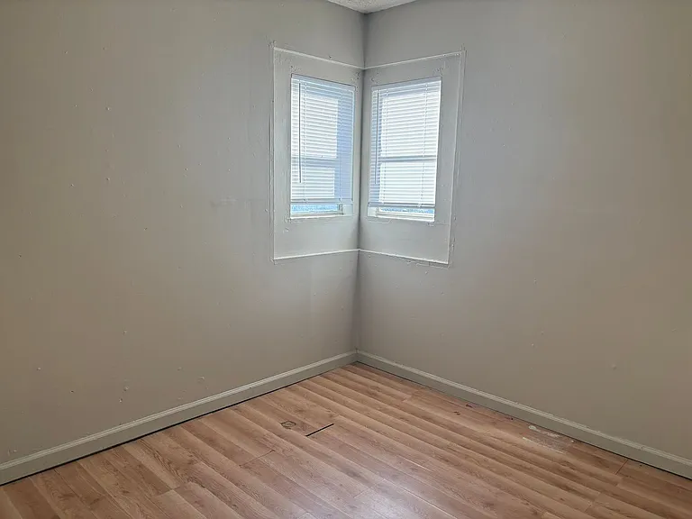 1239 N Piatt Ave — Photo 5