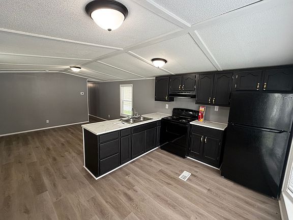 3rd image of 606 Elk Trail Dr