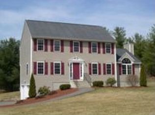 11 Charles Pl, Pepperell, MA 01463
