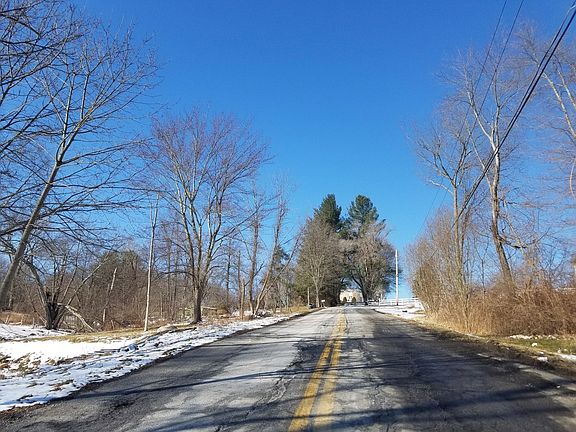 4th image of 21 Old Katonah Dr