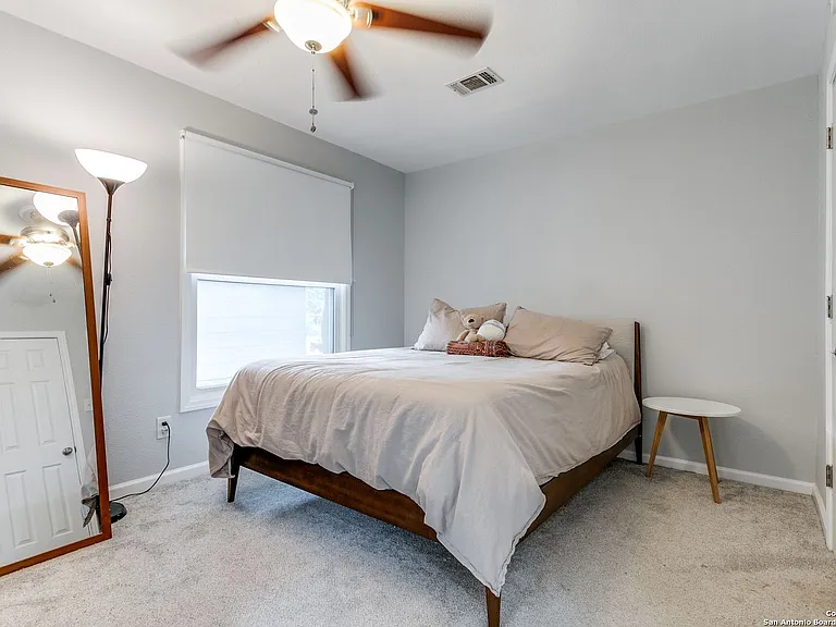 323 Byrnes Dr — Photo 9