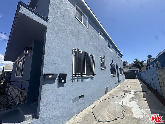 2nd image of 224 W 107th St