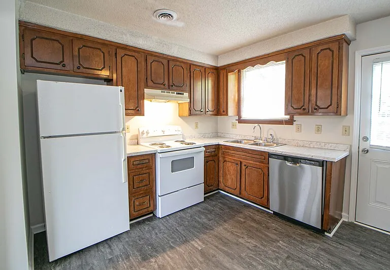 814 E Golfview Pl — Photo 8