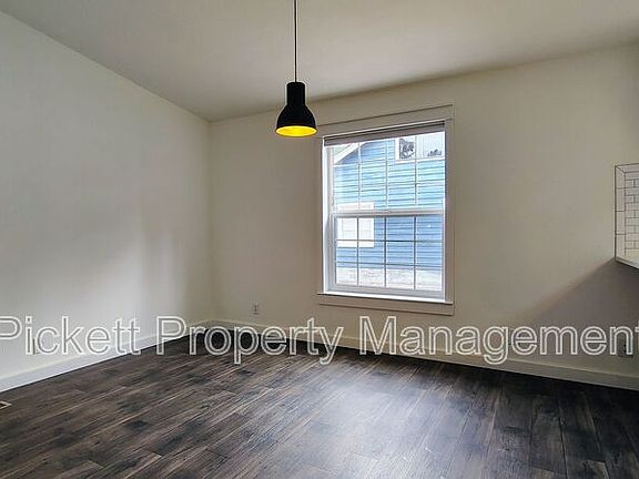 5th image of 11438 SE Regatta View Ln