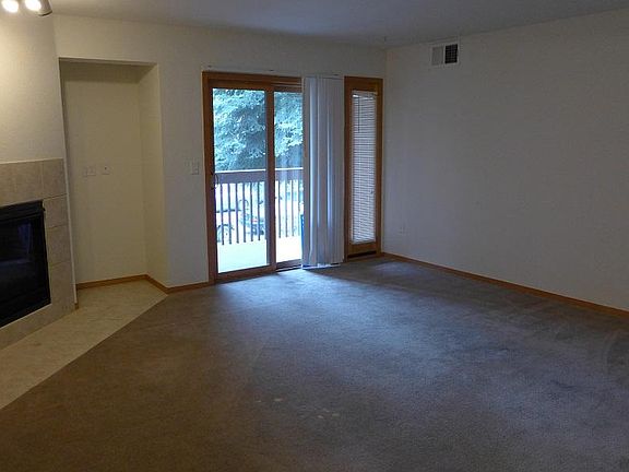 5th image of 2802 Sundown Ln #J101
