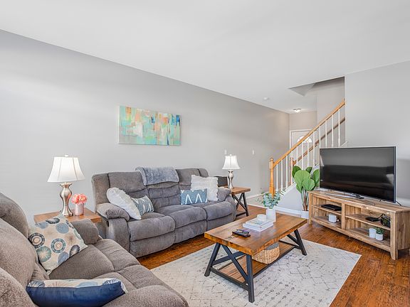 2nd image of 6912 Bellagio Cir