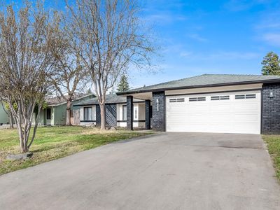 1828 E Hillcrest Drive, Visalia, CA, 93292