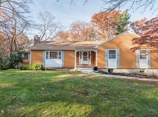 2 Serenity Ln, Andover, MA 01810