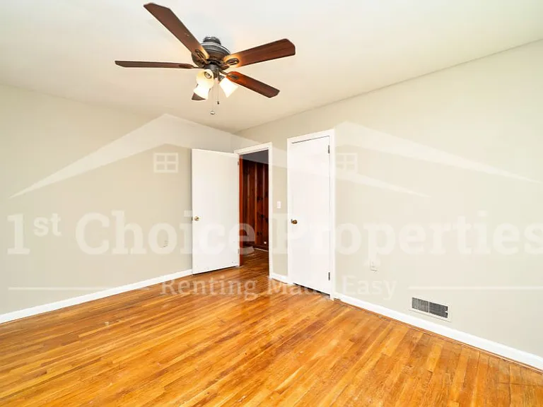 1708 Decatur Ave — Photo 10