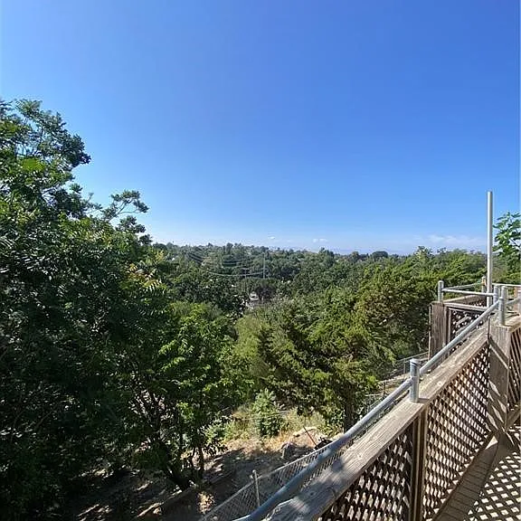 631 Benson Way — Photo 23