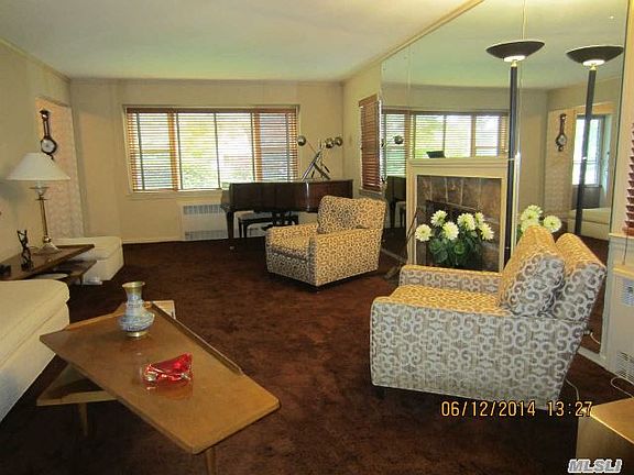 2nd image of 1334 Surrey Ln