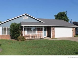2918 S Main St, Sapulpa, OK 74066