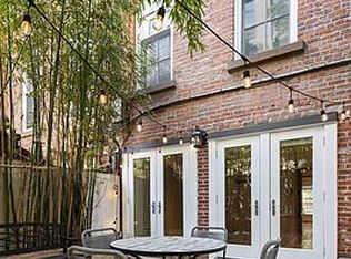 221 W 13th St #1, New York, NY 10011