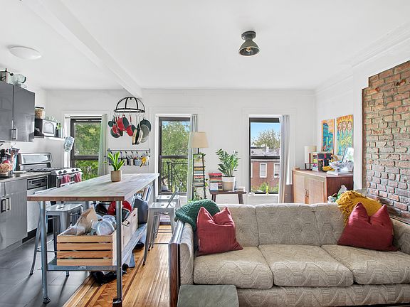 3rd image of 255 Madison St #4