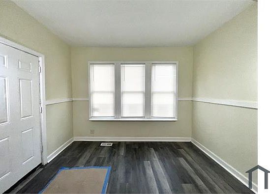 3rd image of 1233 W 71st Pl