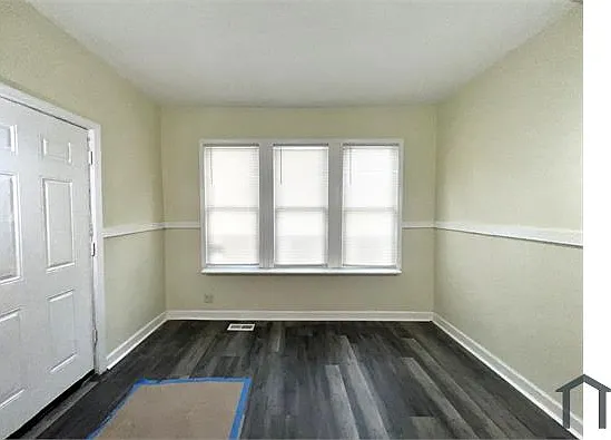 1233 W 71st Pl — Photo 3