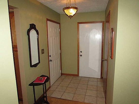 4th image of 900 Hilltop Dr #900