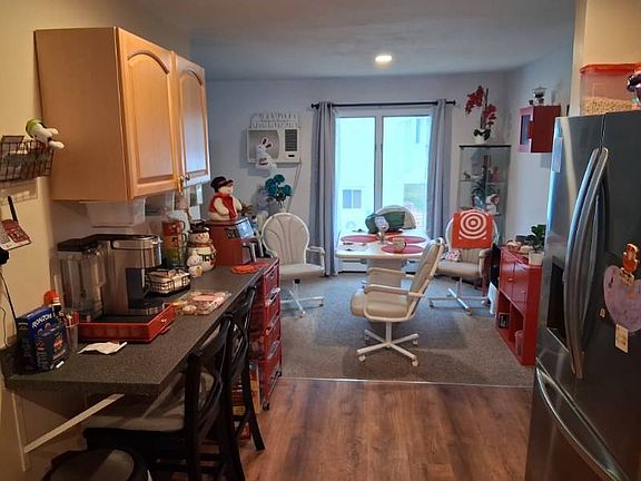 4th image of 79 Joan Ave