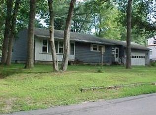 10 McGaw Bridge Rd, Merrimack, NH 03054