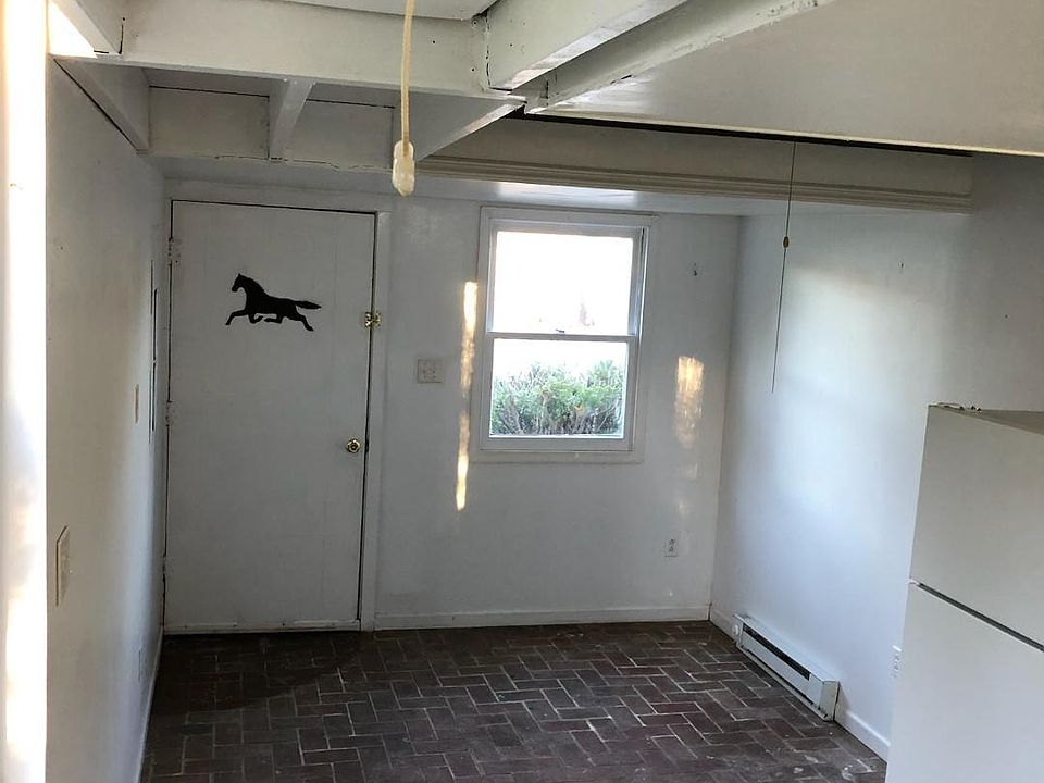 2nd image of 279 Junction Rd #3