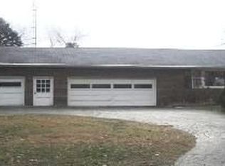 239 W Chestnut St, Petersburg, MI 49270