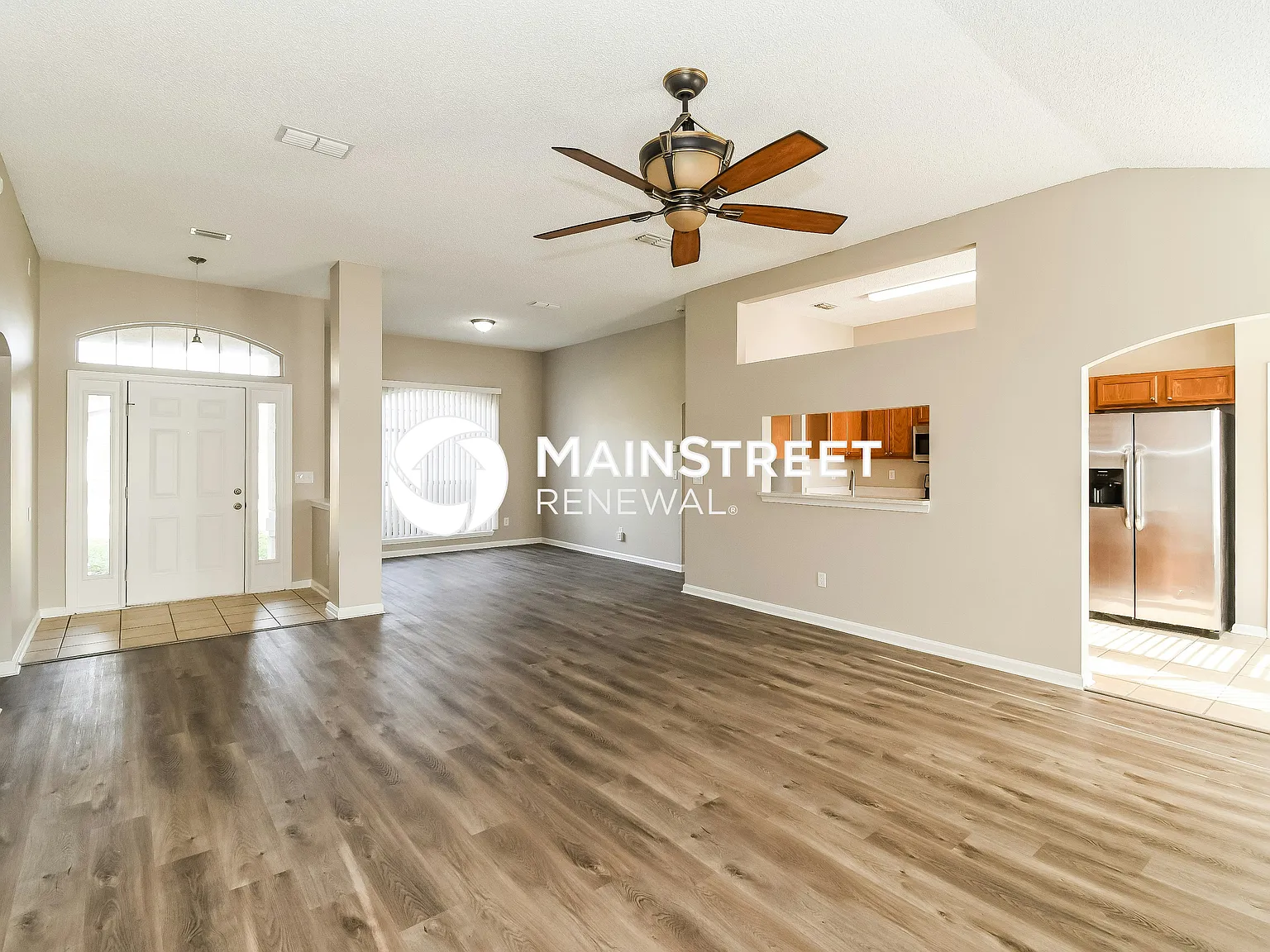 435 Summit Dr — Photo 2
