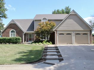 920 Dawn Ln, Chanute, KS 66720