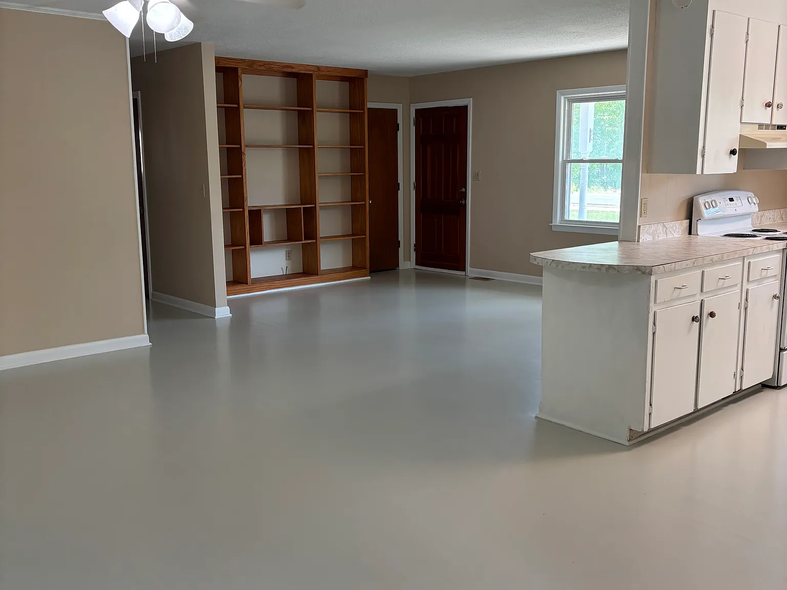4 bed, 2000 sqft, $2,400 — Photo 4