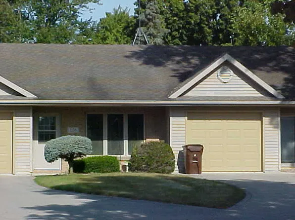 226 W Edgerton St, Hicksville, OH 43526
