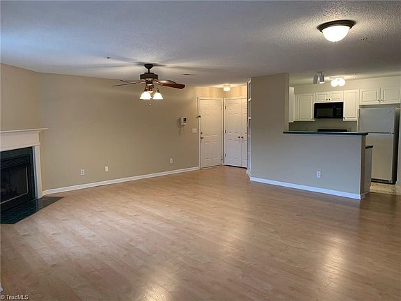 4th image of 3705 Morris Farm Dr APT 2D