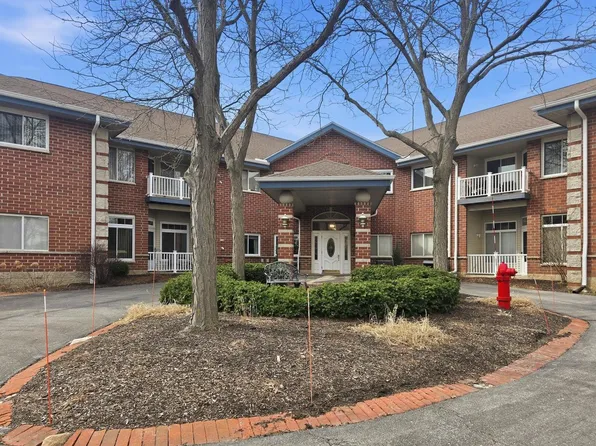 18125 West Wisconsin AVENUE #203, Brookfield, WI 53045