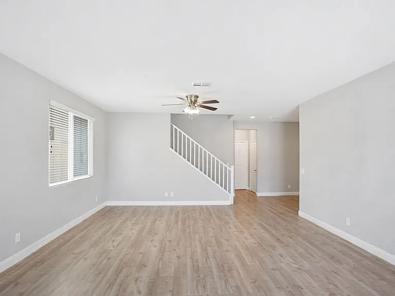 7416 Amesbury St — Photo 9