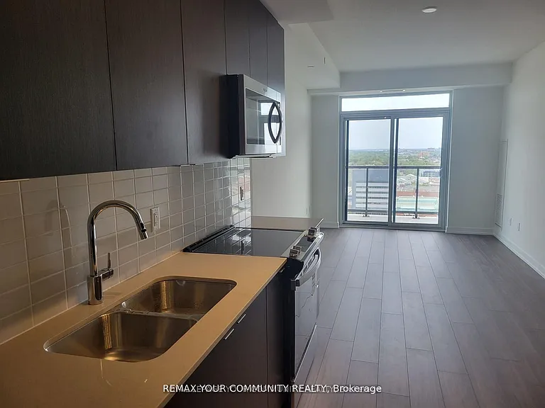 55 Duke St W #1906 — Photo 3