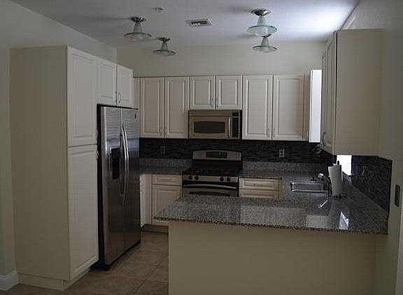 3rd image of 532 NE 7th Ave