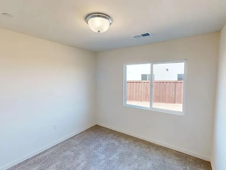 2403 Dale Ct — Photo 9