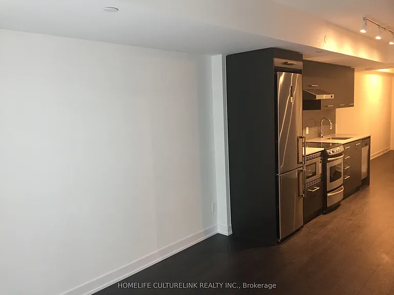 87 Peter St #1317 — Photo 3
