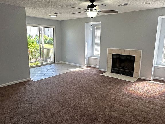 3rd image of 528 Rainbow Ct Unit 101