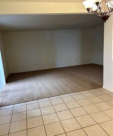 2nd image of 3812 Canterbury Ln
