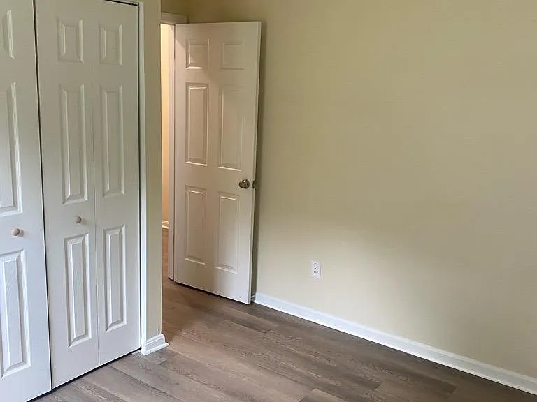 215 Northview Dr — Photo 21
