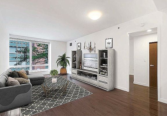4th image of 462 W 58th St APT 2D