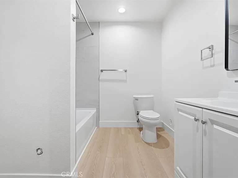 307 N Tustin Ave #C — Photo 13