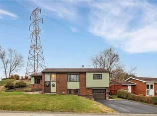 911 Quaker Dr, North Huntingdon, PA 15642