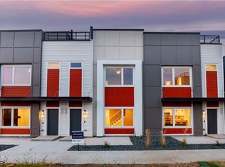 421 SW 12th St, Des Moines, IA 50309