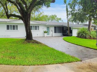 9730 SW 76th St, Miami, FL 33173