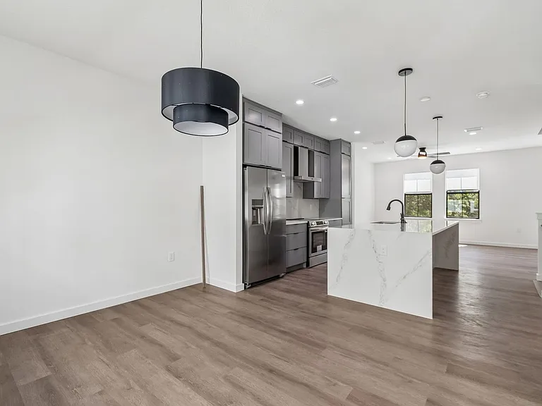 1218 E Kay St #14 — Photo 26